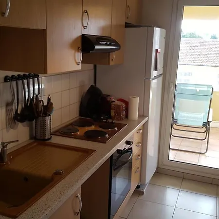 Apartamento Studio En Front De Mer, Proche Aeroport De *